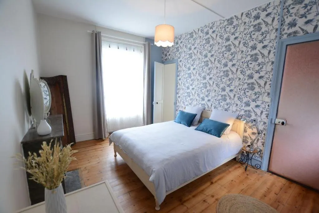 Les Suites Fisel Rostrenen Vendégház